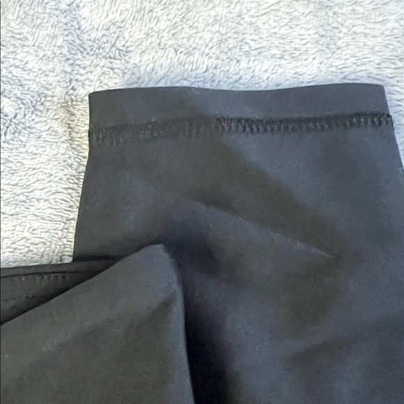 DAUB Black High-Waist Leggings - Picture 7 of 8
